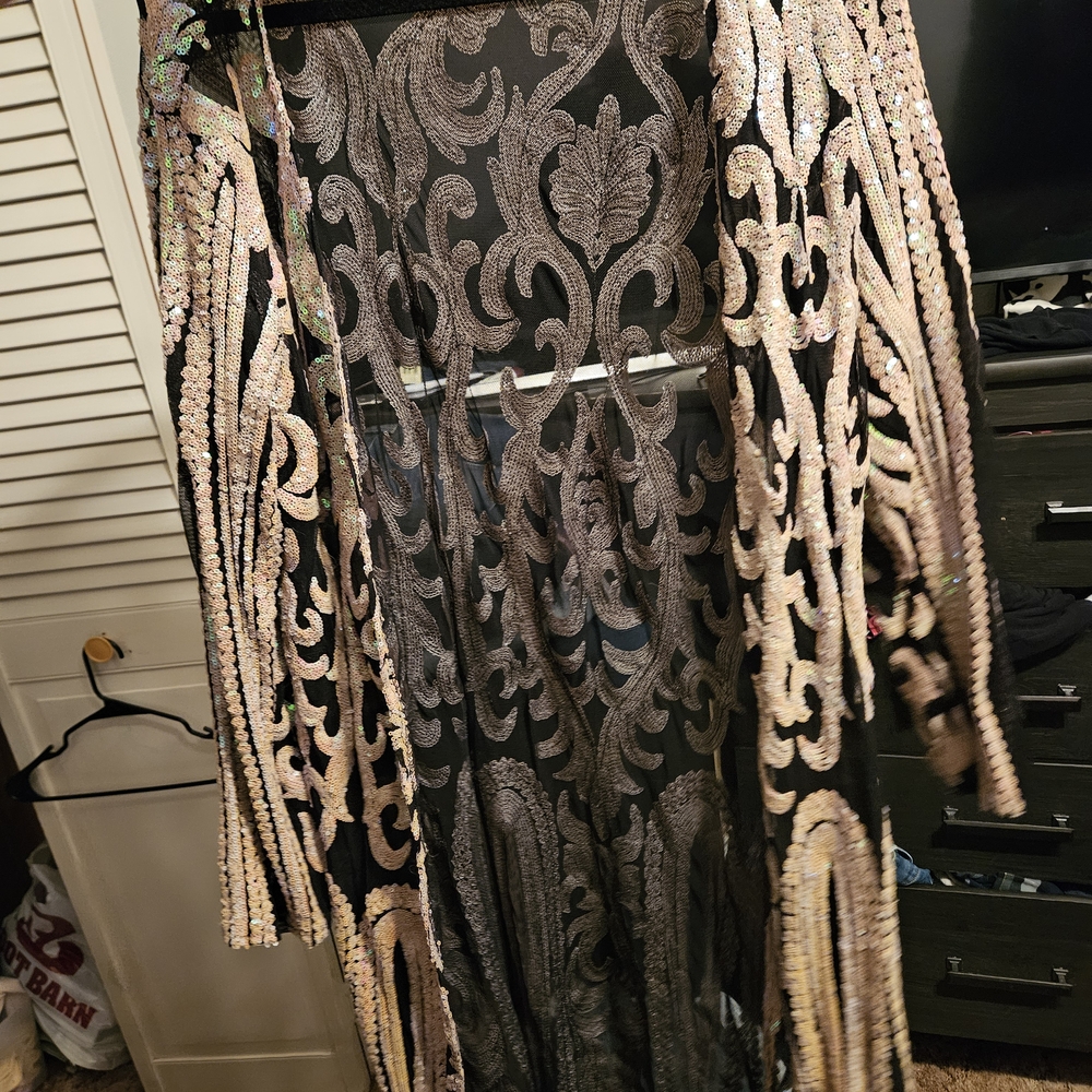 Elegant Black and Gold Sheer Kimono